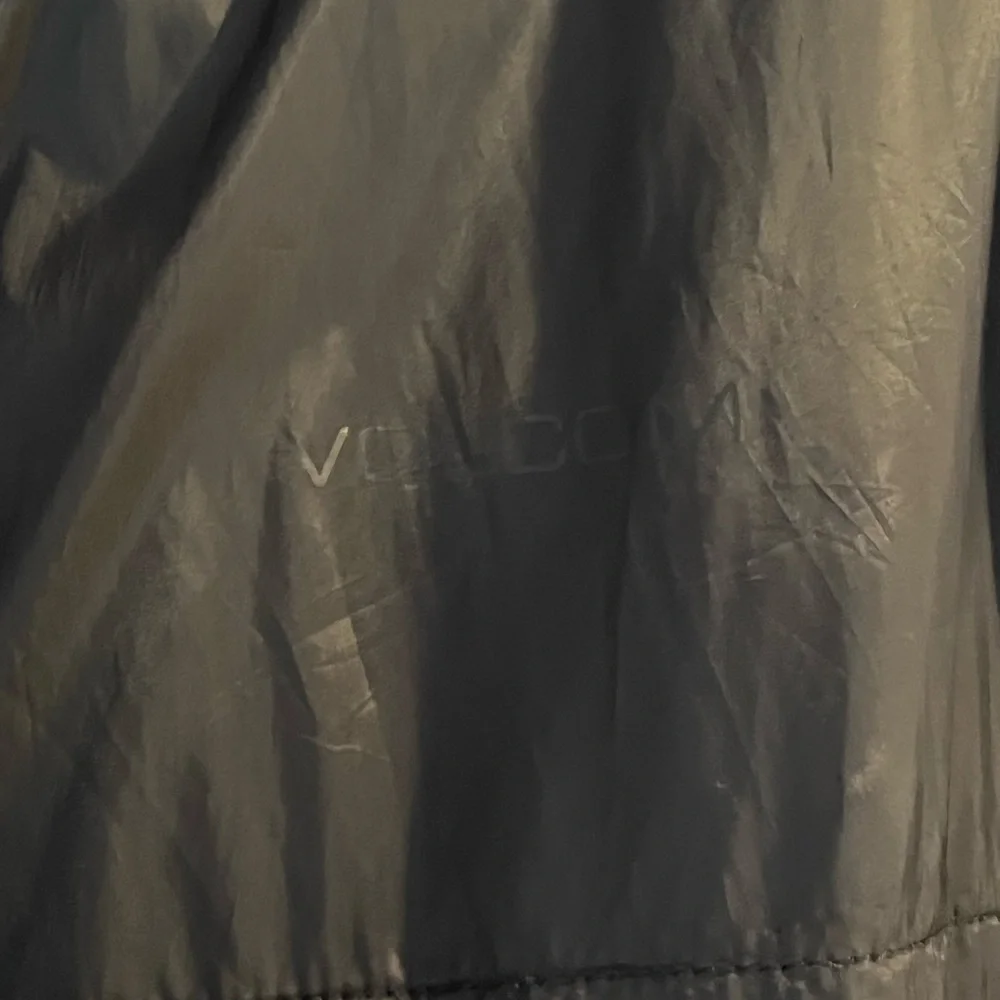 Women's Volcom Black Puffer Jacket - Picture 5 of 7